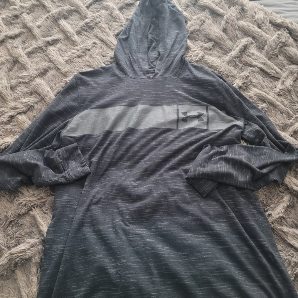 Mens Under Armour Hoodie sz l